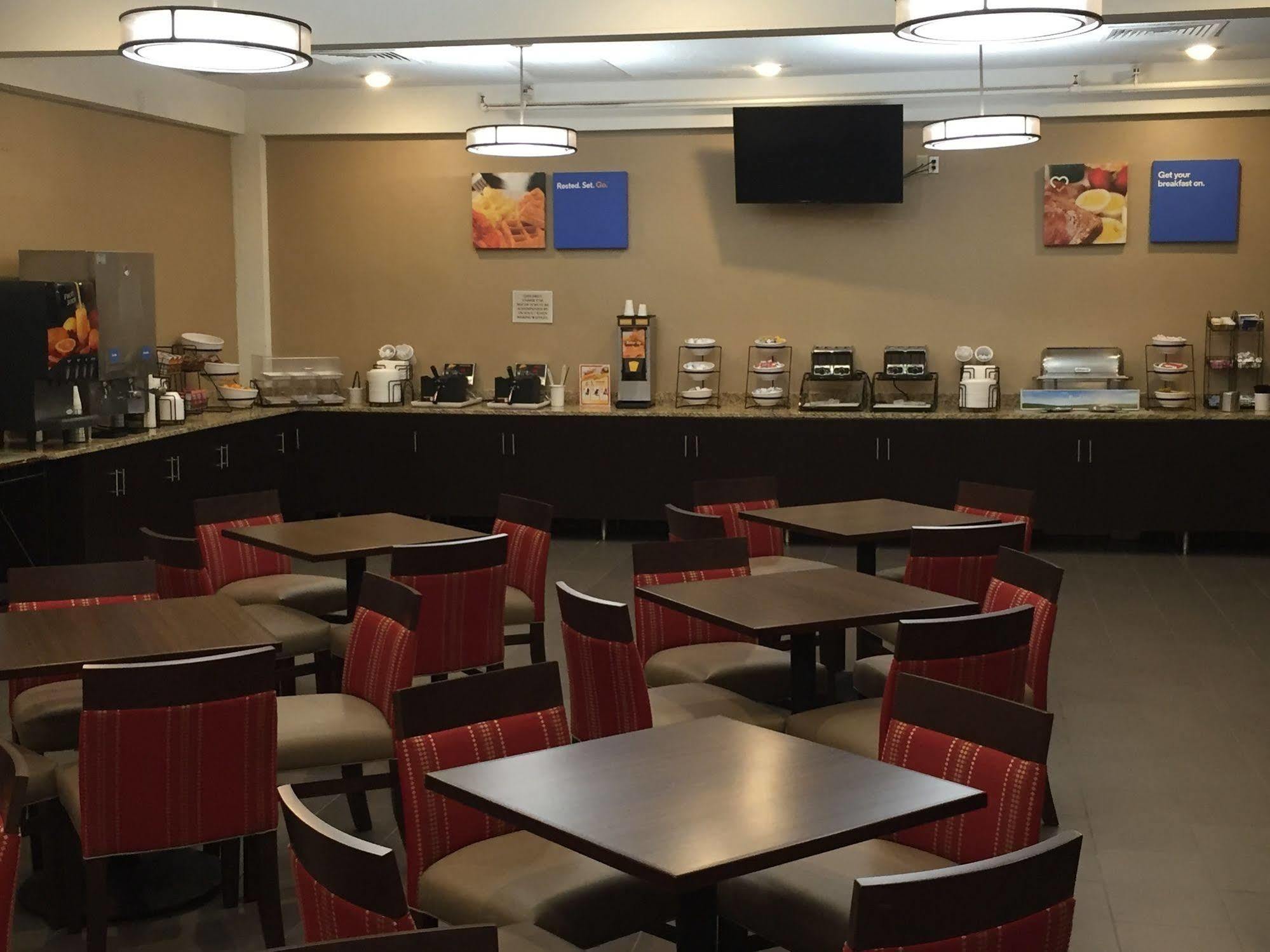 Comfort Msp Airport - Mall Of America 3*